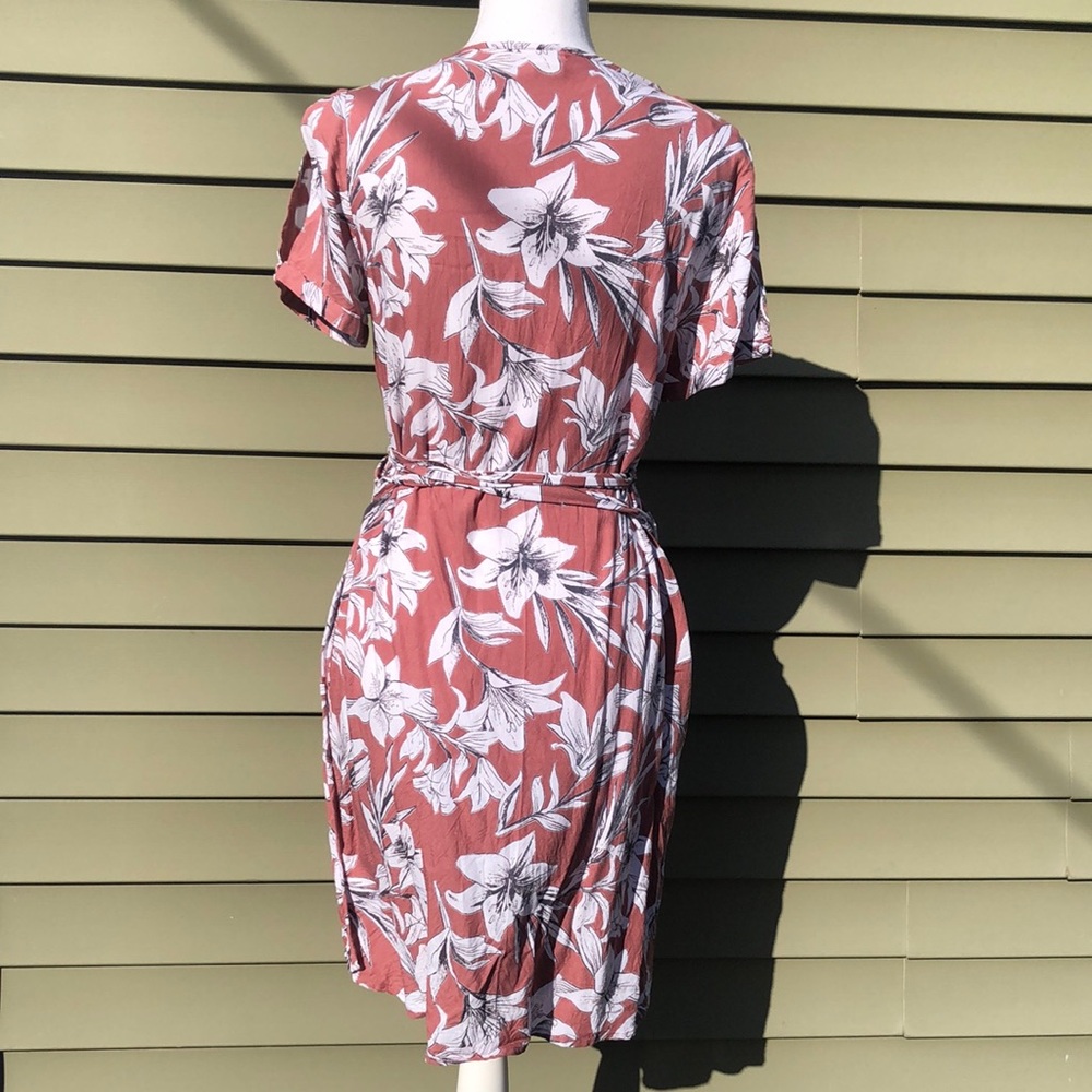 Floral Wrap Dress - Picture 6 of 6